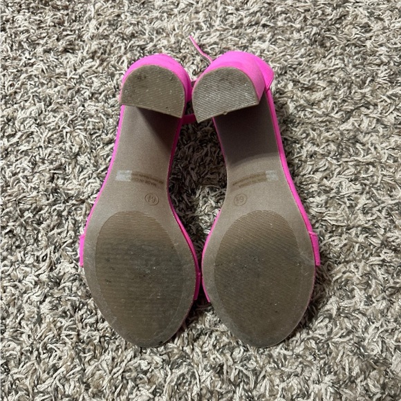 Pink heels - Picture 3 of 4